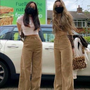 Meet your Posher, Mia